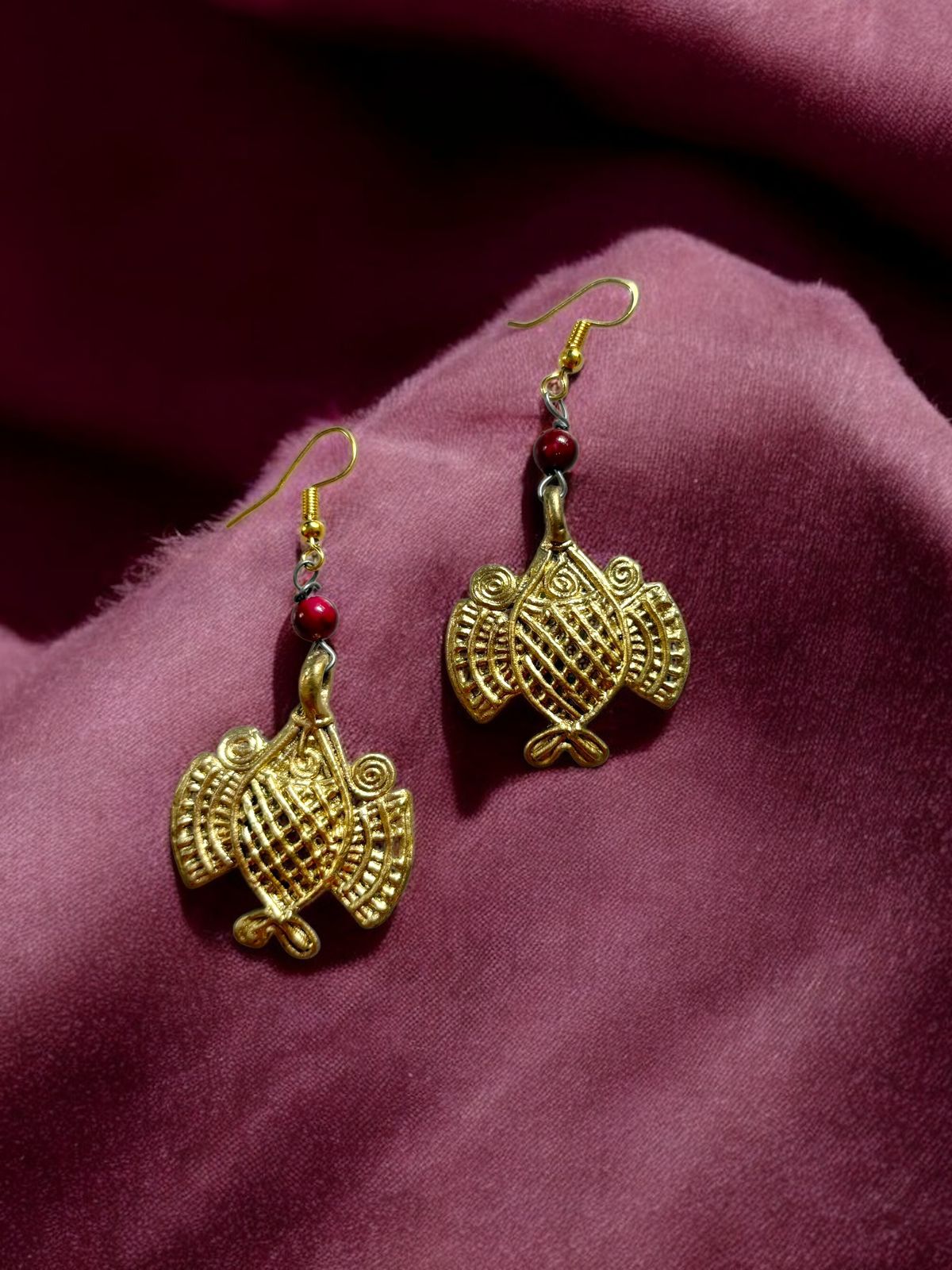 dokra-fish-brass-earrings