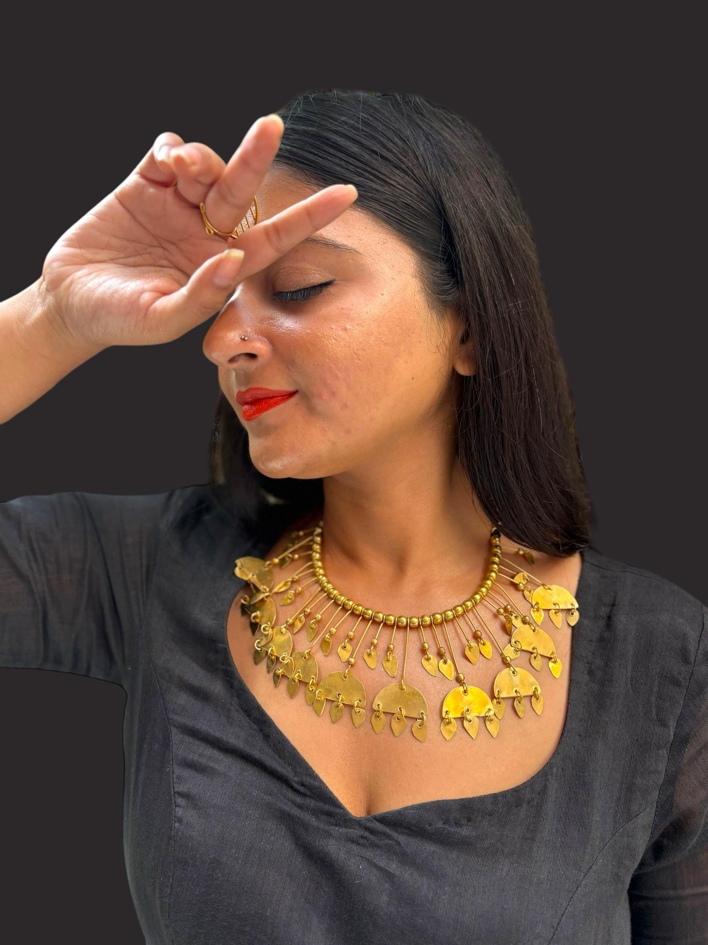 nefertiti-brass-necklace