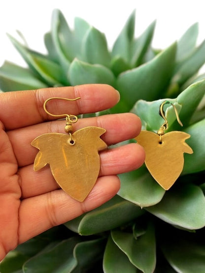 maple-leaf-brass-earrings