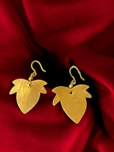 maple-leaf-brass-earrings