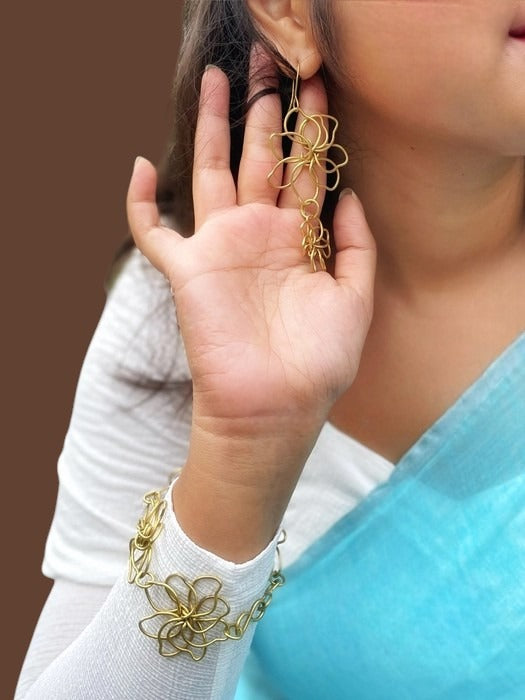 small-double-flower-brass-earrings
