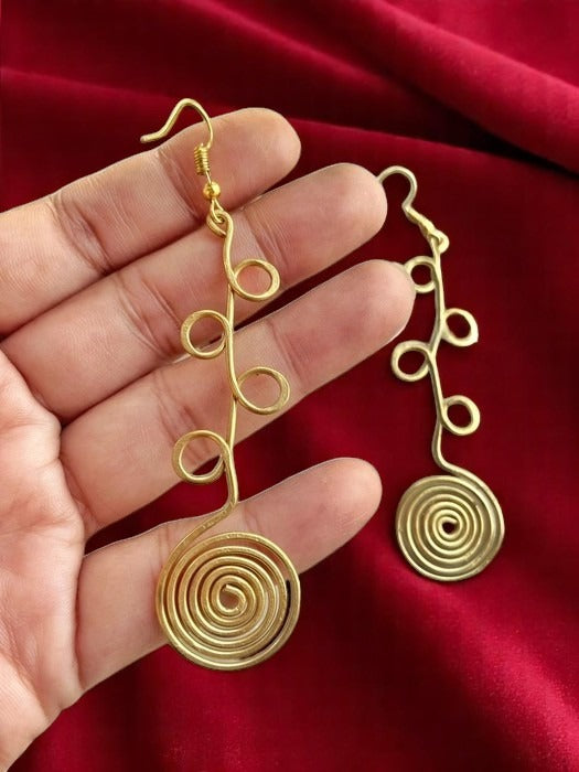 four-point-creeper-spiral-brass-earrings