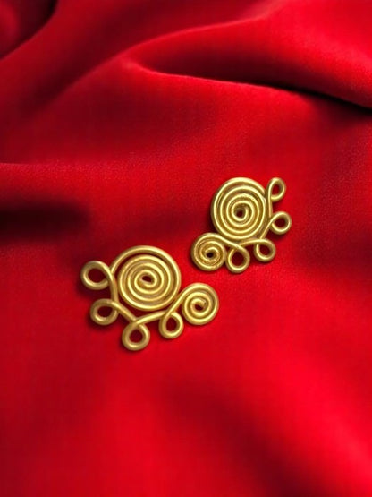 oneside-curly-spiral-brass-stud-earrings