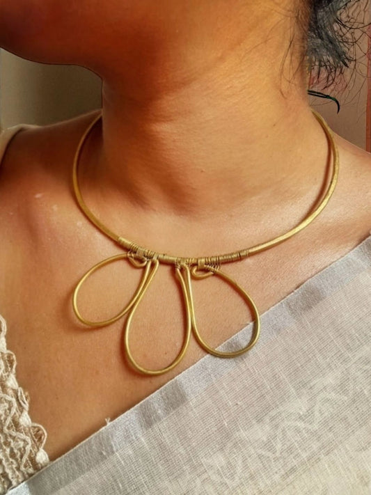 Three Drops Brass Hasli Necklace
