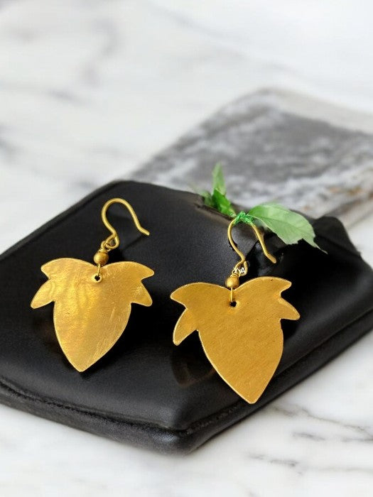 maple-leaf-brass-earrings