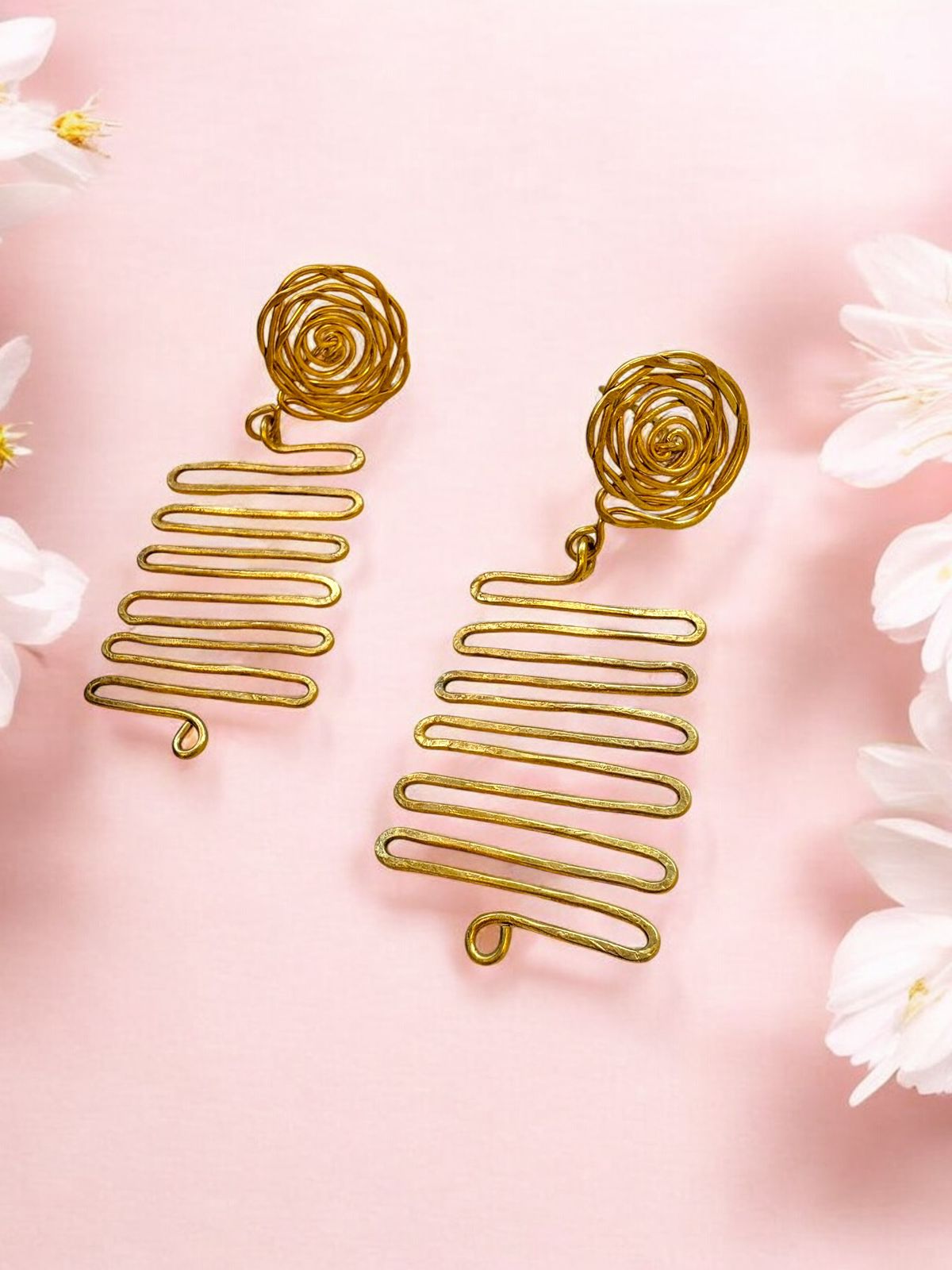 rose-zigzag-brass-earrings