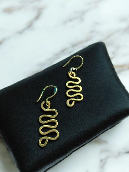 snake-brass-earrings-small