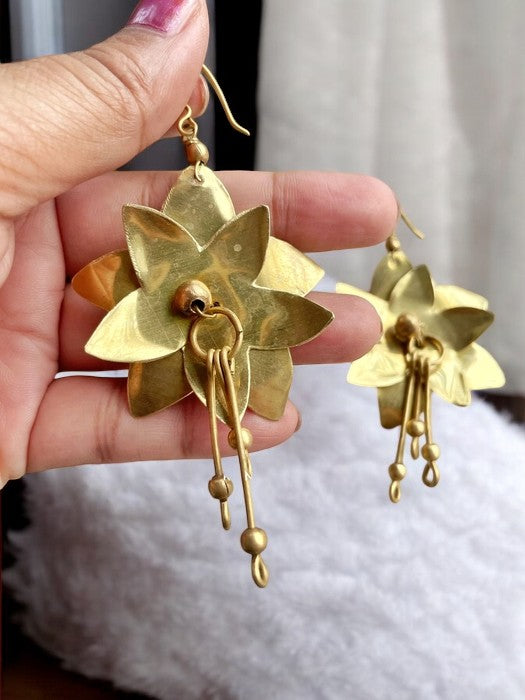 spring-flowers-brass-earrings